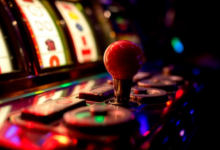 Tampilan real-time tangan Texas Poker dengan hole cards dan community cards
